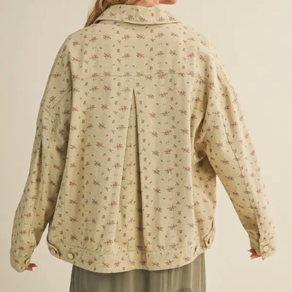 Floral Back Pleated Jacket NWT - Picture 4 of 5